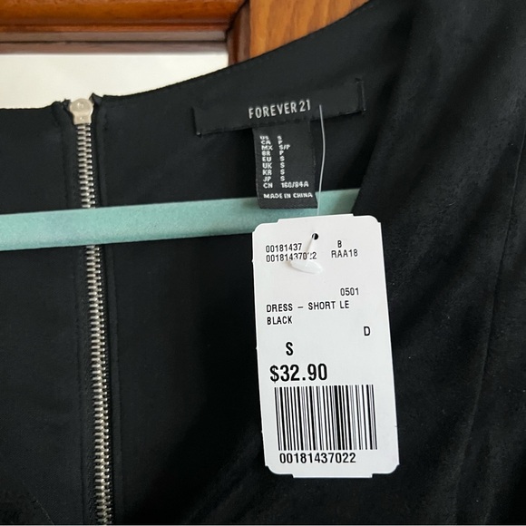 Forever 21 - Picture 5 of 5